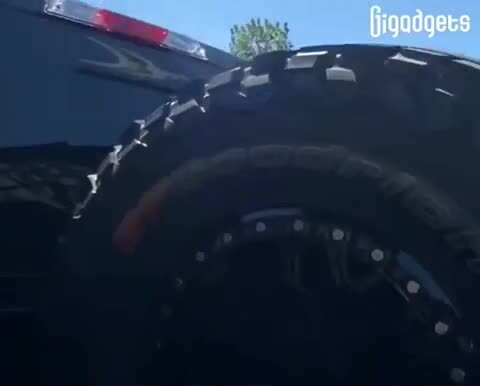 Magnificent Ford truck build by Brad DeBerti