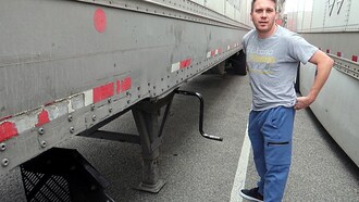 The Landing Gear Bandit In Sweat Pants.  Trucking Life.